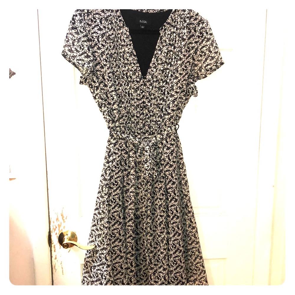 MSK B&W Short Sleeve Dress